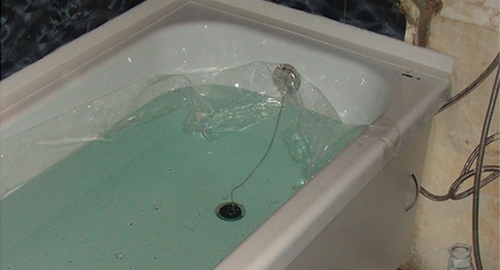 Установкой акрилового вкладыша | Пудож